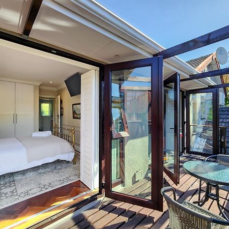 Branch & Vine Cottages - Constantia - Formerly Pinoak Cottages ケープタウン エクステリア 写真