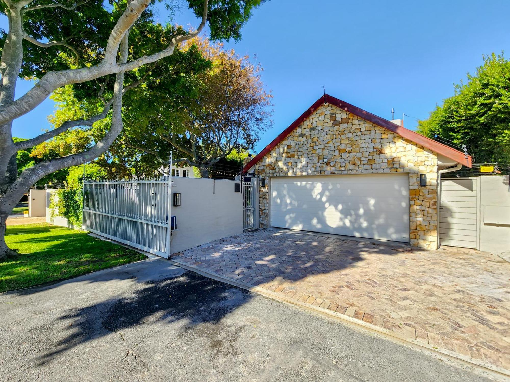Branch & Vine Cottages - Constantia - Formerly Pinoak Cottages ケープタウン エクステリア 写真