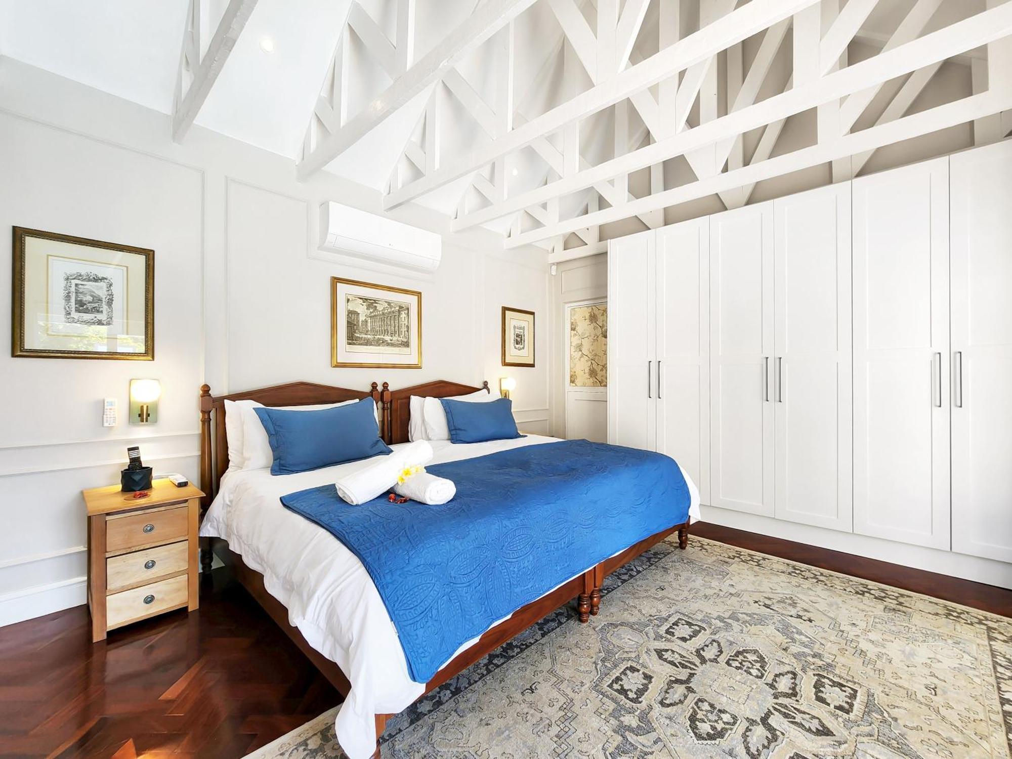 Branch & Vine Cottages - Constantia - Formerly Pinoak Cottages ケープタウン エクステリア 写真